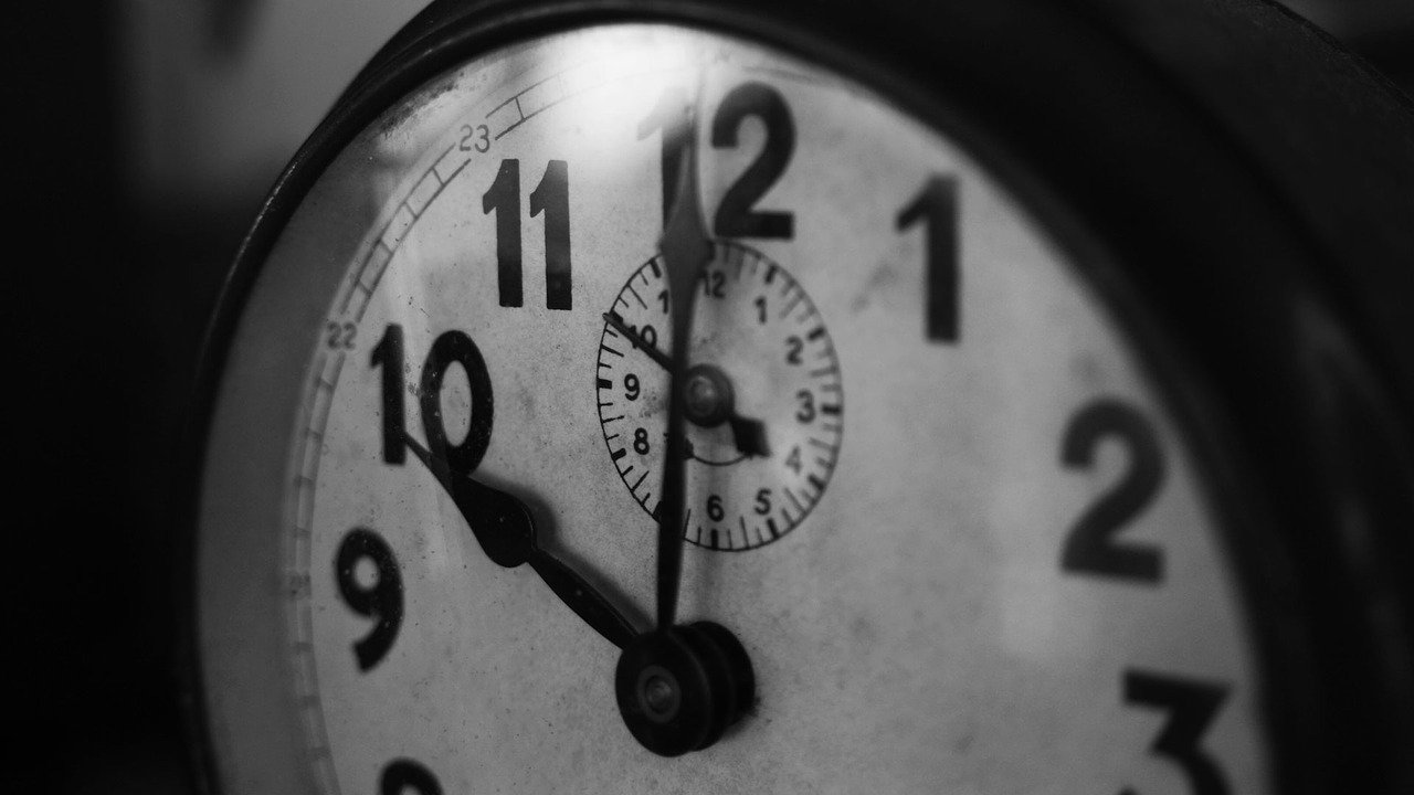 clock-1031503_1280 chronologie